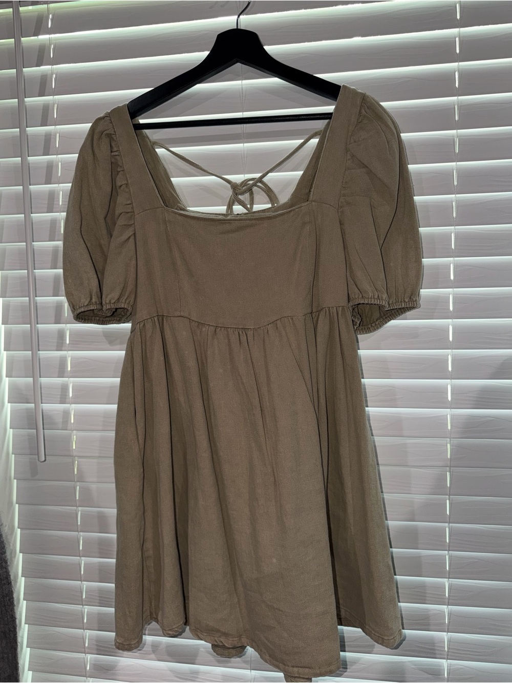 eesome sage Square-Neck Puff Sleeve Mini Dress with Tie-Back